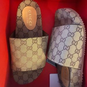Ladies Gucci Sandals Size 8